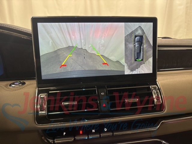 Vehicle Image 32