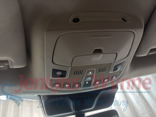 Vehicle Image 33