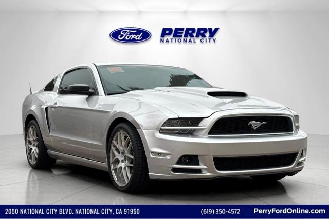 2014 Ford Mustang V6