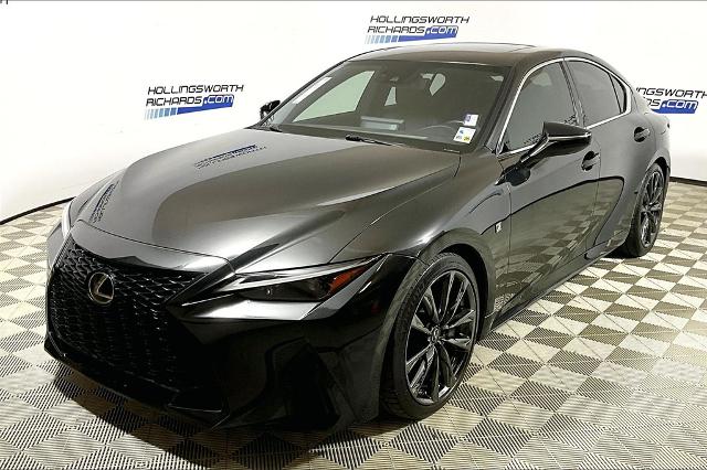 2021 Lexus IS