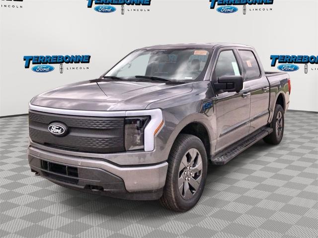 2025 Ford F-150 Lightning Flash's photo