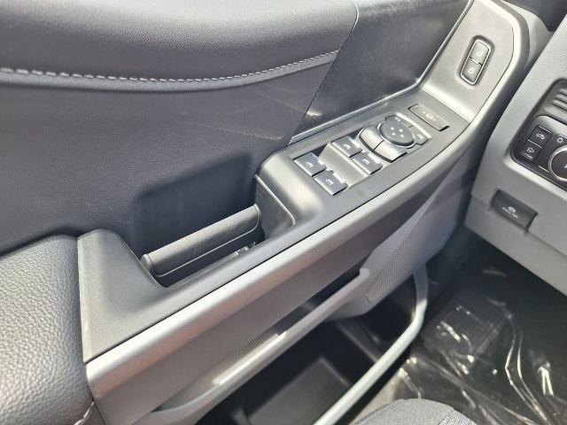 New 2026 Oxford White Ford F-250® XLT image 21