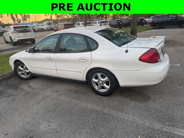 2003 Ford Taurus