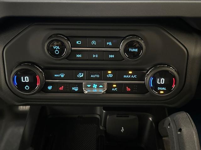 New 2025 Azure Gray Metallic Tri-Coat Ford Badlands® image 13