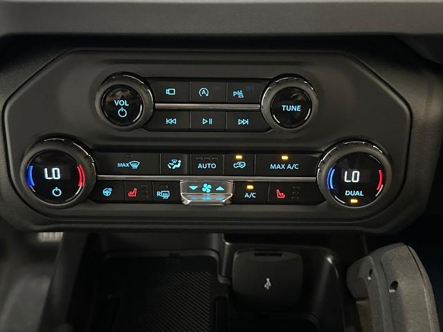 New 2025 Azure Gray Metallic Tri-Coat Ford Badlands® image 14