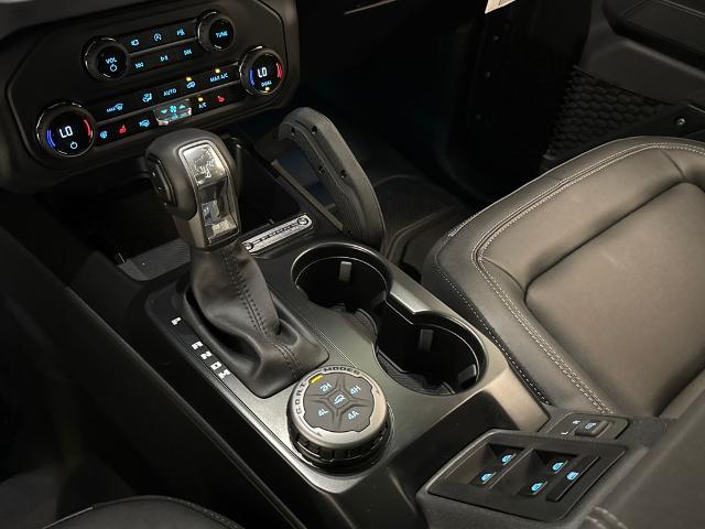 New 2025 Azure Gray Metallic Tri-Coat Ford Badlands® image 16