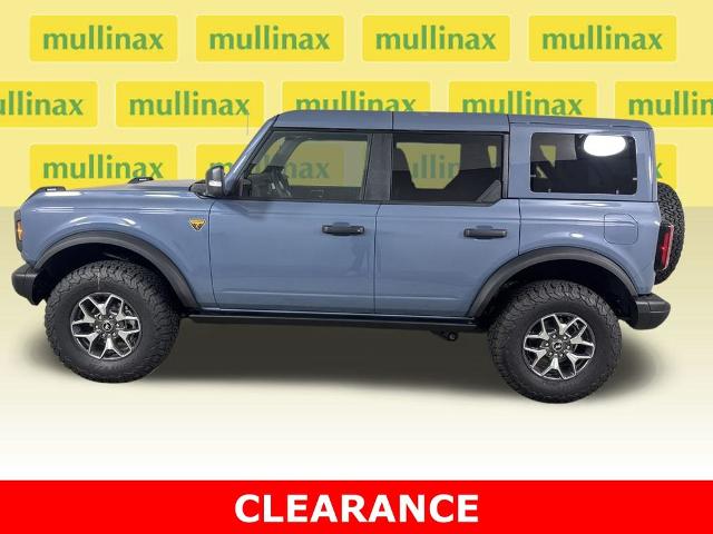 New 2025 Azure Gray Metallic Tri-Coat Ford Badlands® image 2