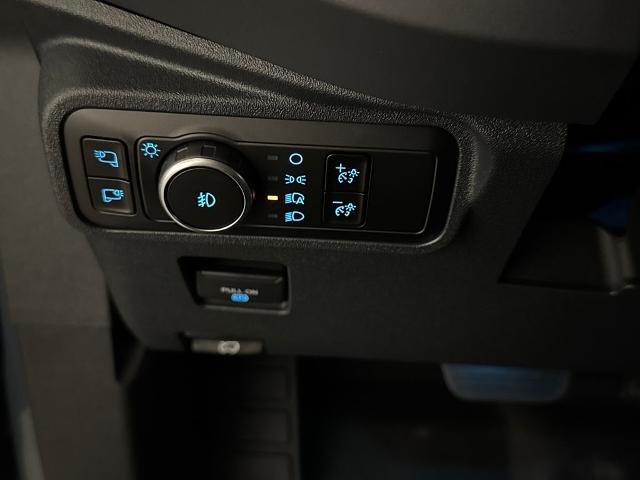 New 2025 Azure Gray Metallic Tri-Coat Ford Badlands® image 36