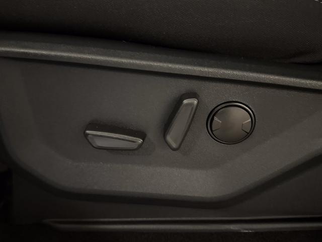 New 2026 Agate Black Metallic Ford XLT image 29