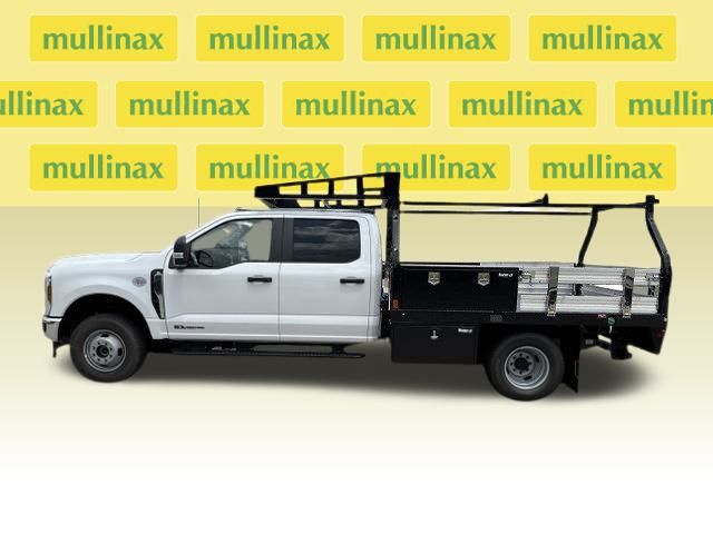 New 2025 Oxford White Ford F-350® XL image 2