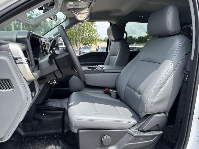 New 2025 Oxford White Ford F-350® XL image 21