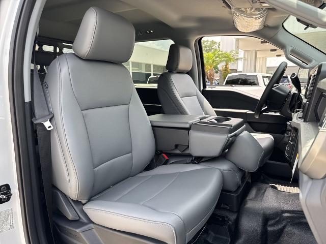 New 2025 Oxford White Ford F-350® XL image 23