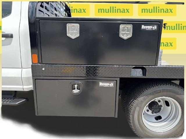 New 2025 Oxford White Ford F-350® XL image 25