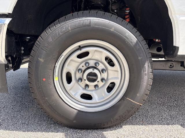 2026 Ford F-350 Super Duty XL - Photo 9