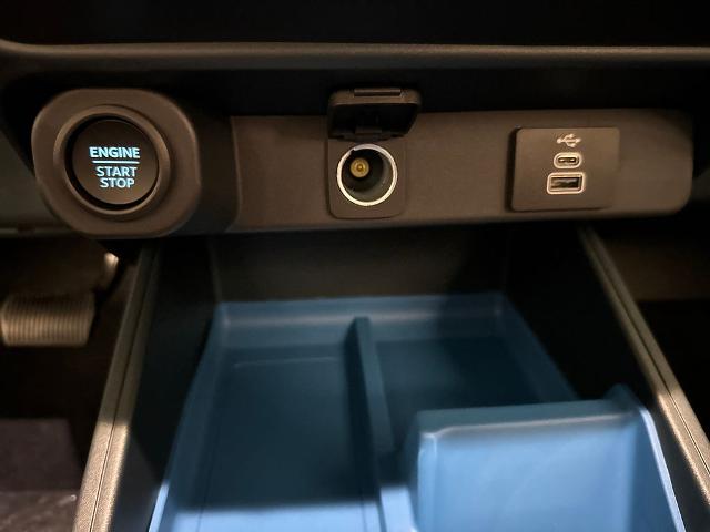 New 2026 Azure Gray Metallic Tri-Coat Ford XLT image 30