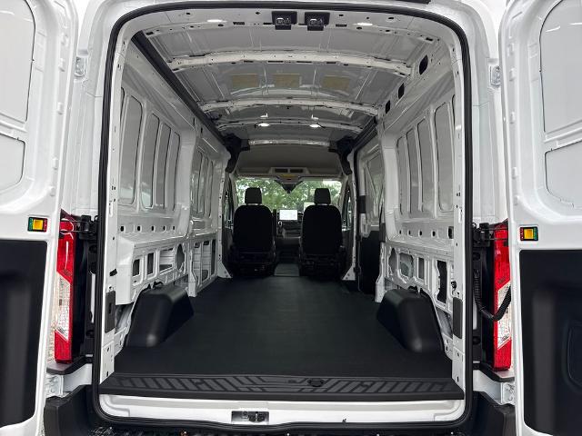 New 2026 Oxford White Ford Cargo Van image 19