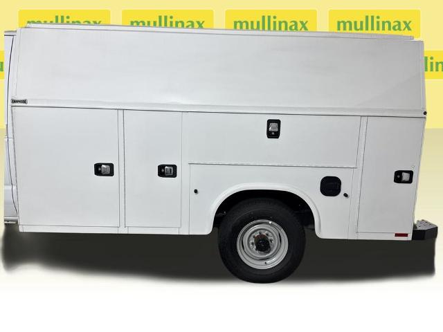 New 2026 Oxford White Ford E-350 SRW image 11