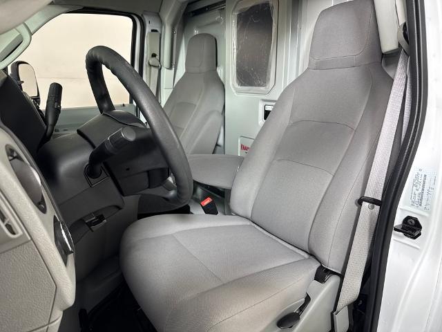 New 2026 Oxford White Ford E-350 SRW image 20