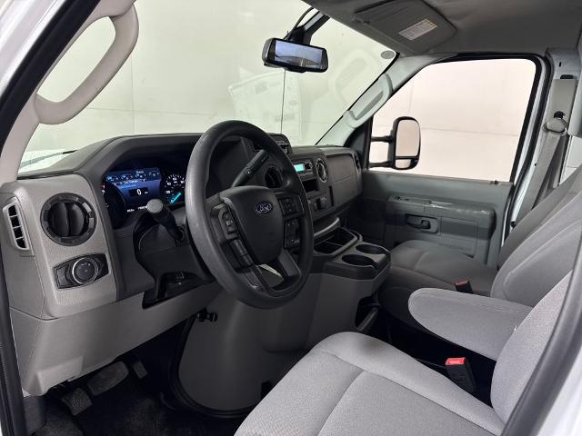 New 2026 Oxford White Ford E-350 SRW image 35