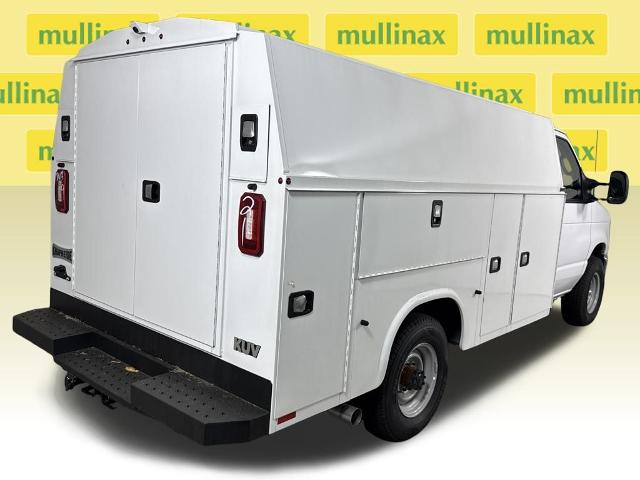 New 2026 Oxford White Ford E-350 SRW image 7