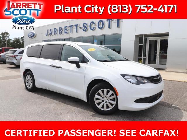 2021 Chrysler Voyager
