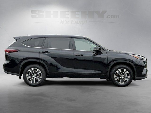 Used 2026 Midnight Black Metallic Toyota  image 10