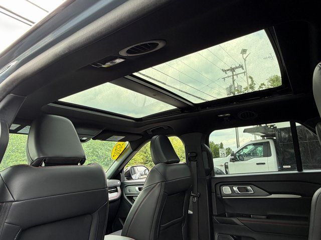 Used 2025 Vapor Blue Ford  image 11
