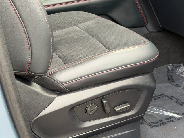 Used 2025 Vapor Blue Ford  image 31