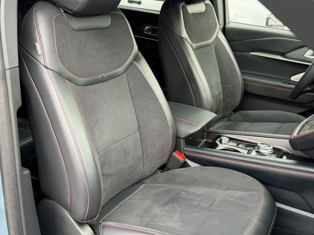 Used 2025 Vapor Blue Ford  image 32