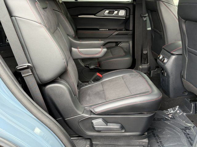 Used 2025 Vapor Blue Ford  image 33