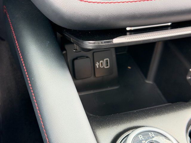 Used 2025 Vapor Blue Ford  image 40