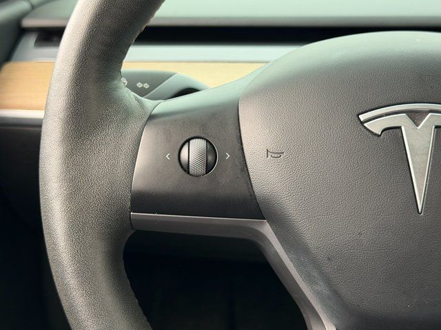 Used 2022 Pearl White Multi Tesla  image 17