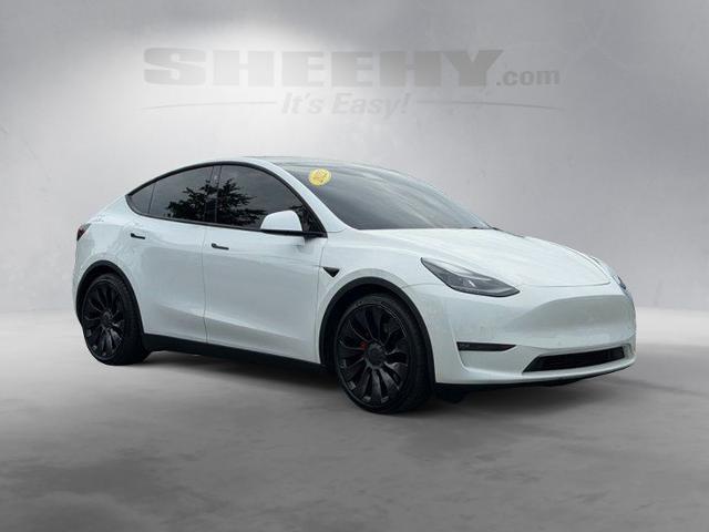 Used 2022 Pearl White Multi Tesla  image 2