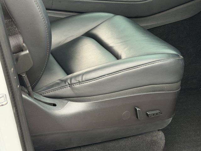 Used 2022 Pearl White Multi Tesla  image 26