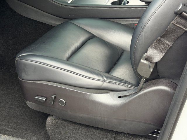 Used 2022 Pearl White Multi Tesla  image 30