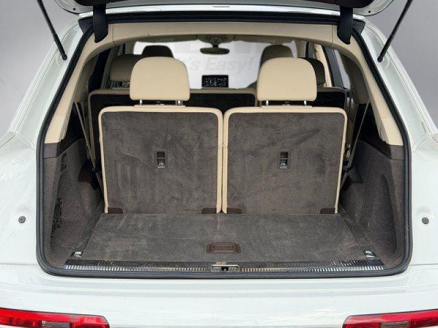 Used 2019 Carrara White Audi  image 26