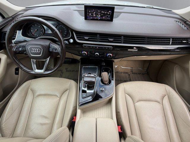 Used 2019 Carrara White Audi  image 3