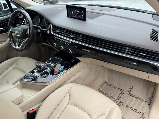 Used 2019 Carrara White Audi  image 31