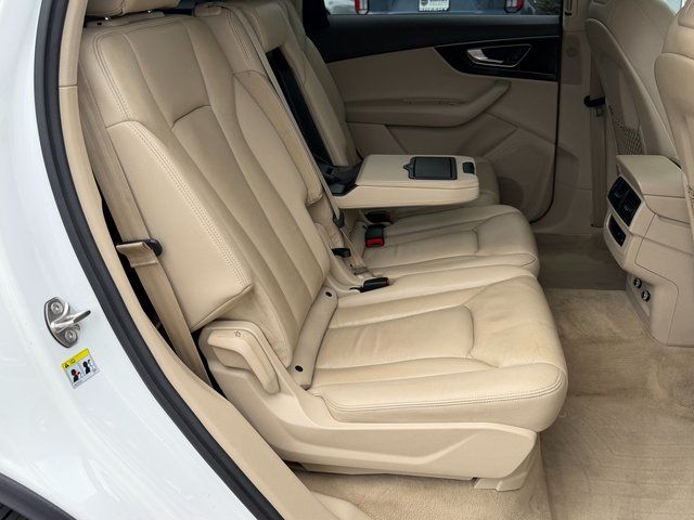 Used 2019 Carrara White Audi  image 35