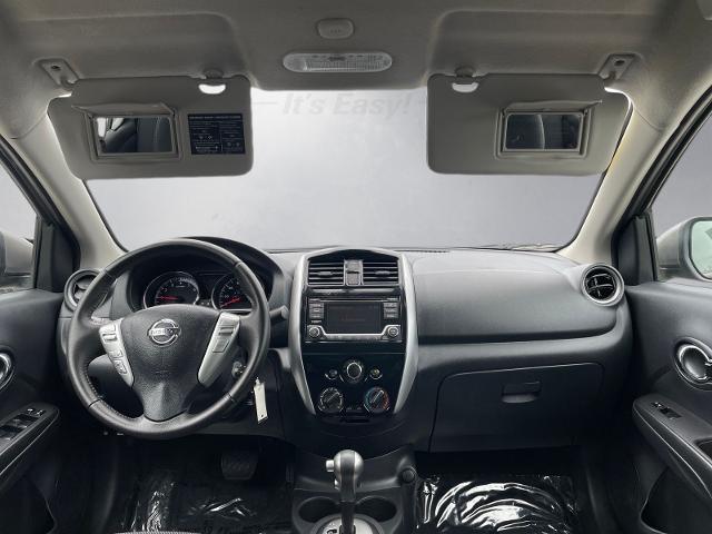 Used 2017 Khaki Nissan  image 3