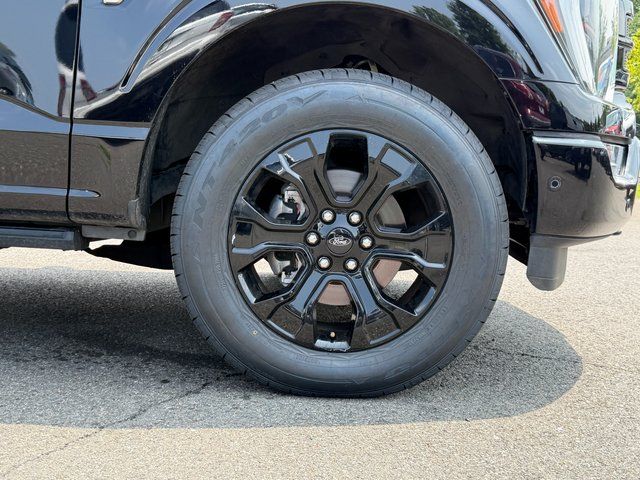 Certified Used 2022 Agate Black Metallic Ford  image 31