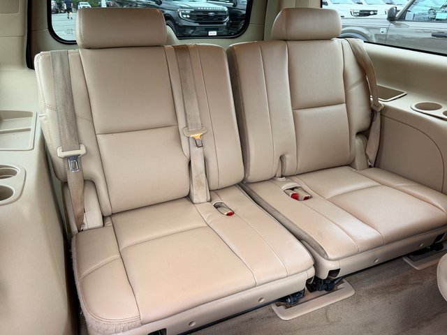 Used 2011 Summit White Chevrolet  image 18