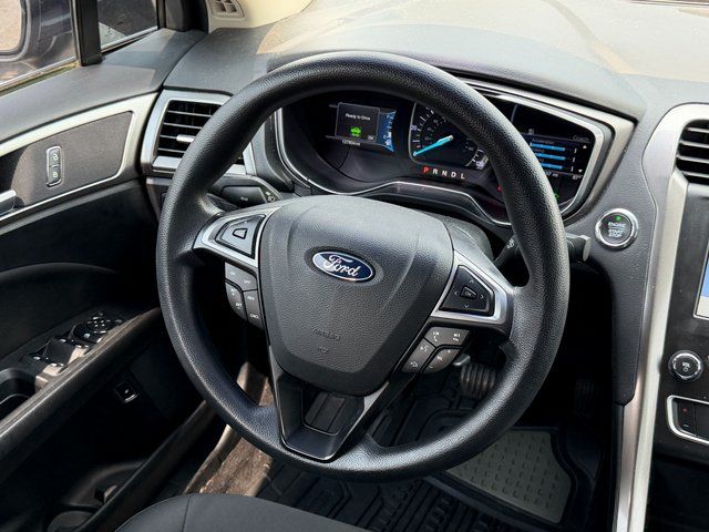Used 2018 Magnetic Metallic Ford  image 18
