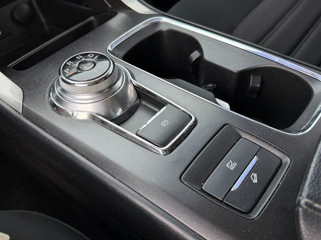 Used 2018 Magnetic Metallic Ford  image 19