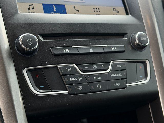 Used 2018 Magnetic Metallic Ford  image 21