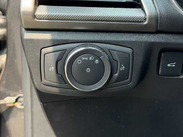 Used 2018 Magnetic Metallic Ford  image 23