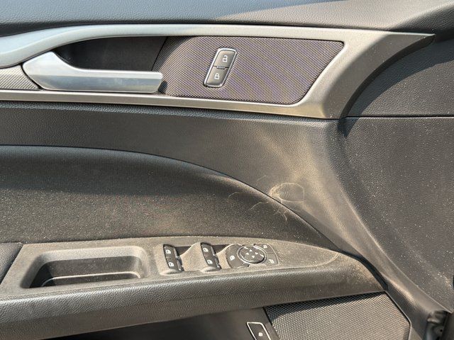 Used 2018 Magnetic Metallic Ford  image 24