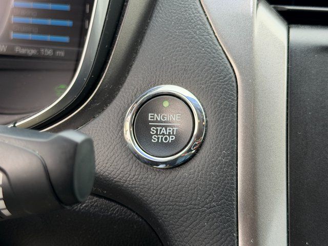 Used 2018 Magnetic Metallic Ford  image 28