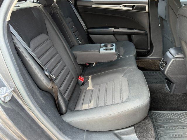 Used 2018 Magnetic Metallic Ford  image 33