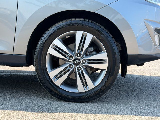 Used 2015 Graphite Gray Hyundai  image 12